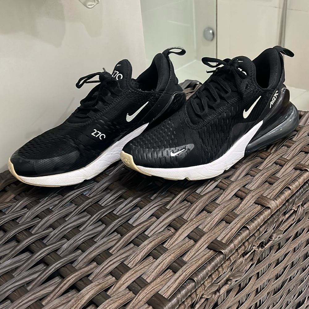 Nike tennis shoes